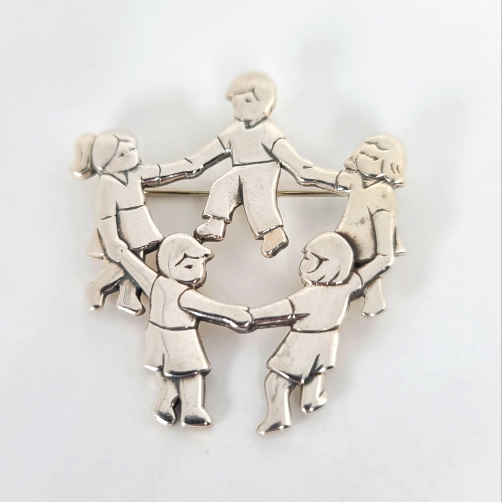 James Avery Children Holding Hands Retired Sterling B… Gem